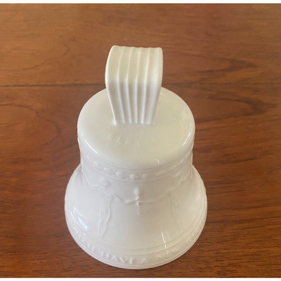 KPM Freiheitsglocke 1950 Freedom Bell White Porcelain Berlin Germany - Picture 3 of 15